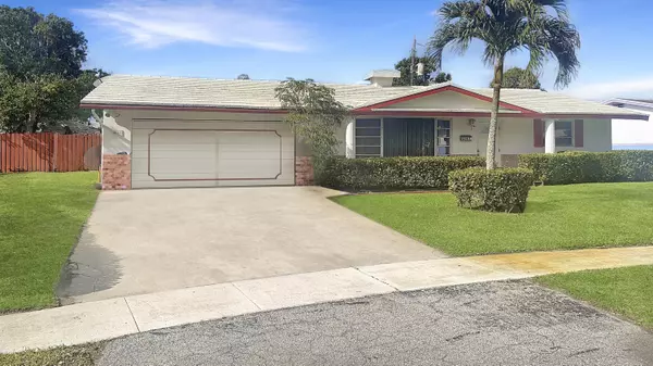 4561 NW 3rd PL, Plantation, FL 33317