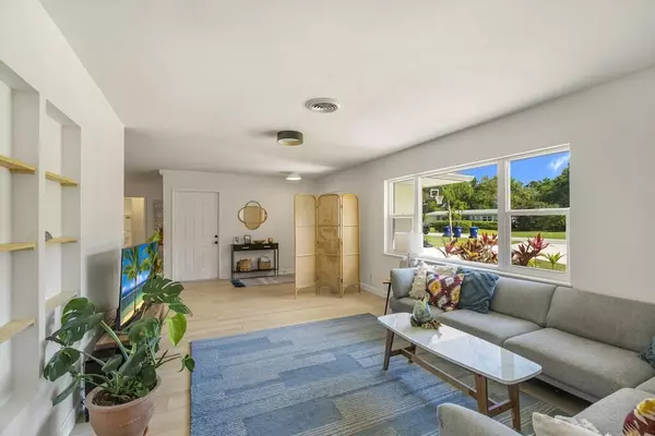 Vero Beach, FL 32960,955 28th AVE