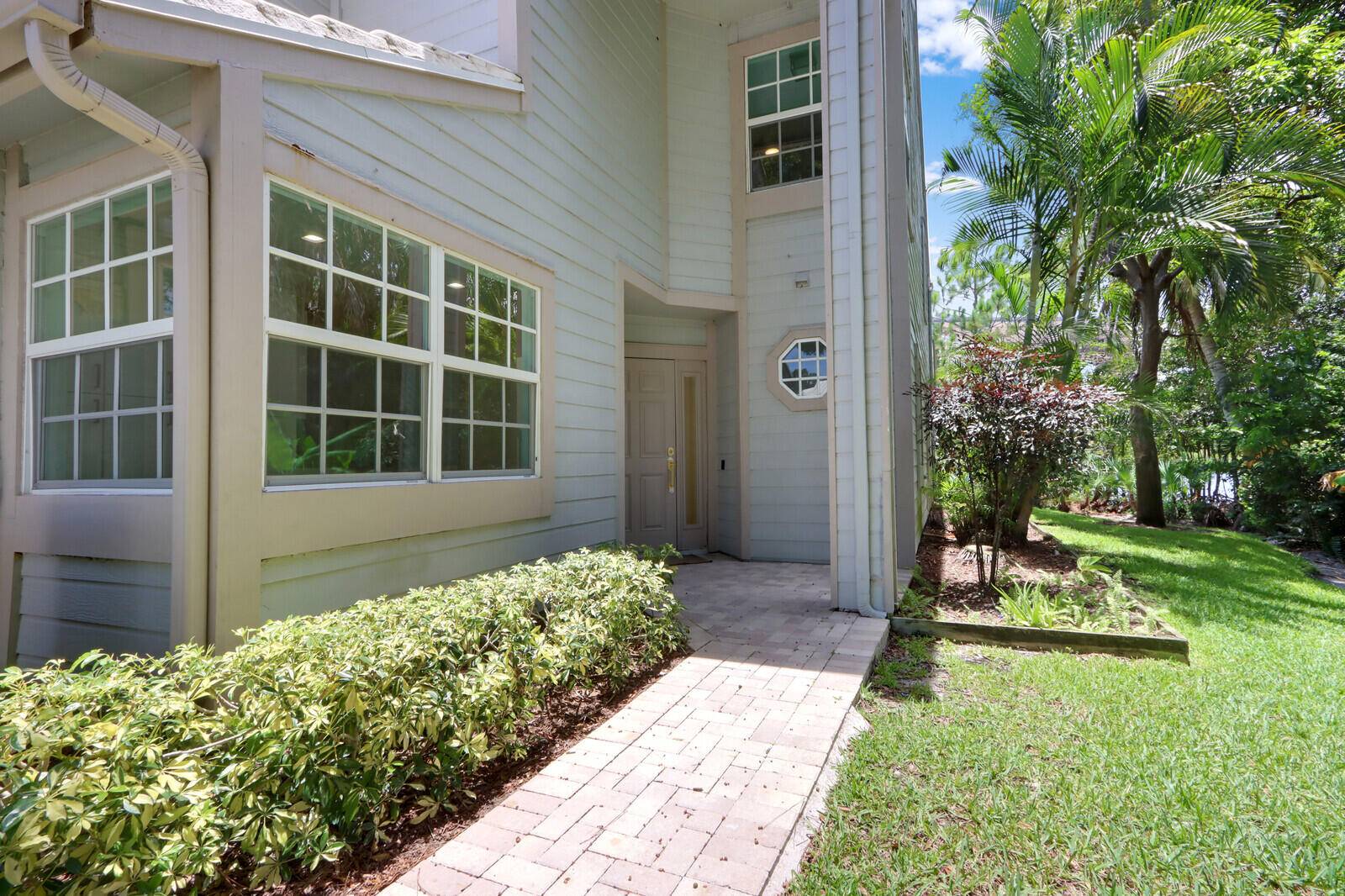 Tequesta, FL 33469,8834 SE Riverfront TER