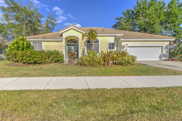 1255 SW Maplewood DR, Port Saint Lucie, FL 34986