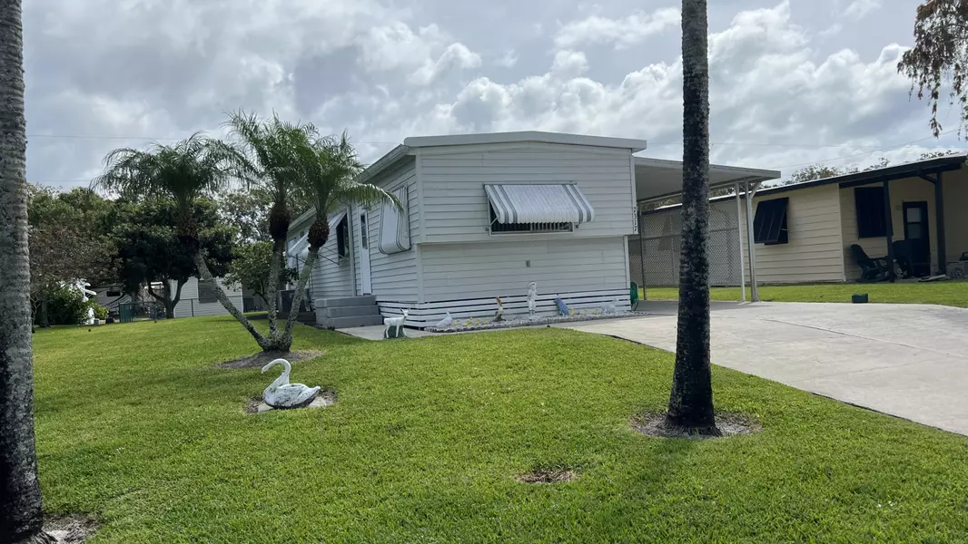 7317 SE Swan AVE, Hobe Sound, FL 33455