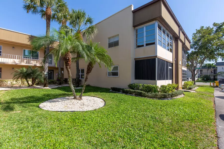 215 E Piedmont, Delray Beach, FL 33484