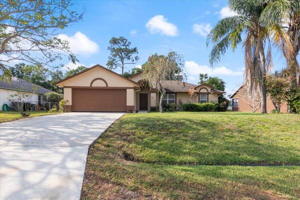 1914 SW Notre Dame AVE, Port Saint Lucie, FL 34953