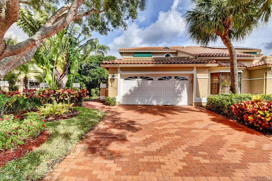 22728 Caravelle CIR, Boca Raton, FL 33433