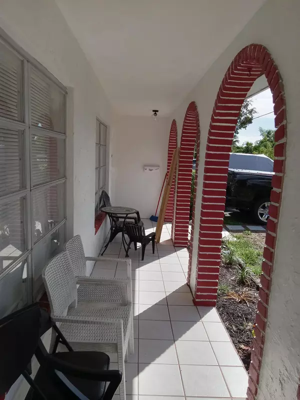 Deerfield Beach, FL 33441,1 SE 15th ST