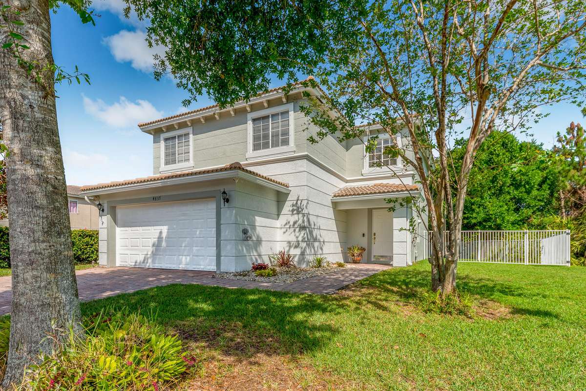 Stuart, FL 34997,4837 SE Chiles CT