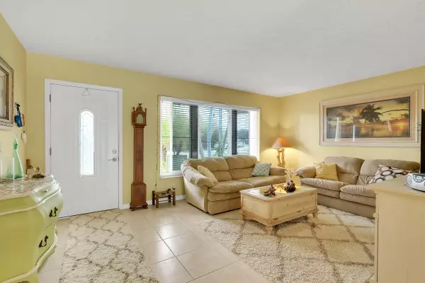 Port Saint Lucie, FL 34952,2333 SE Calcutta CIR