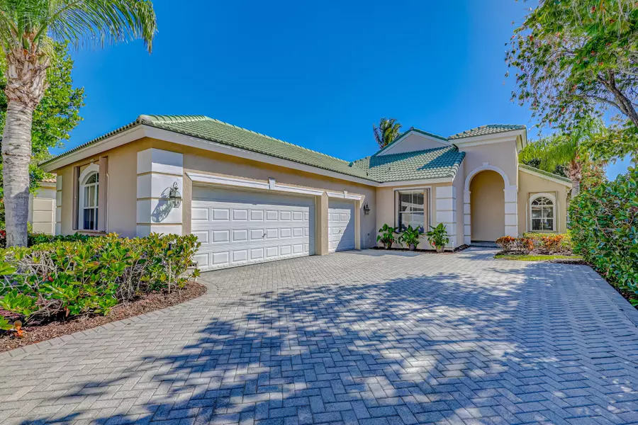 8167 Cypress Point RD, West Palm Beach, FL 33412