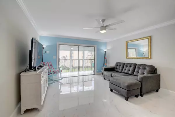 Delray Beach, FL 33446,14375 Strathmore LN 305