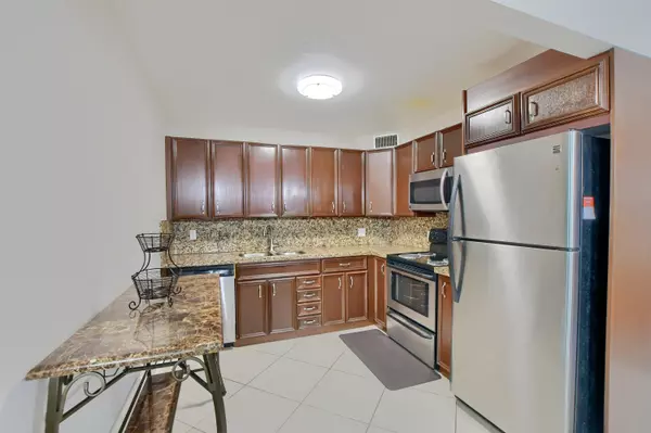 Boca Raton, FL 33434,4049 Wolverton C