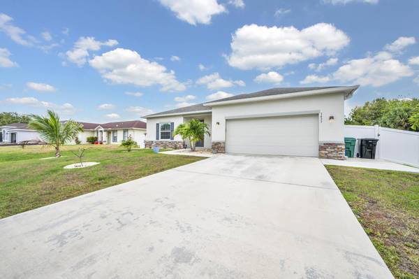 Port Saint Lucie, FL 34953,1433 SW Leisure LN