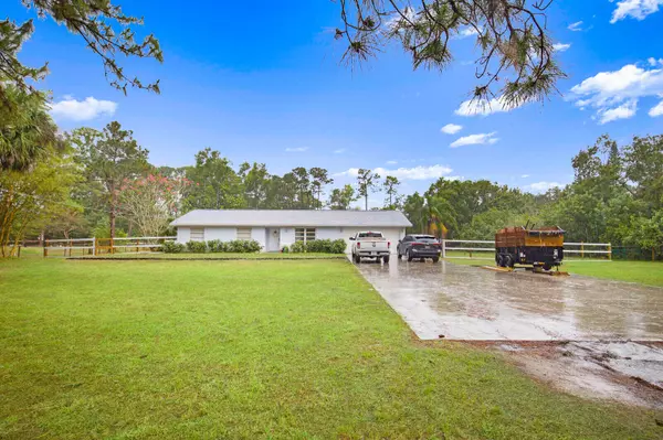 16140 E Glasgow DR, The Acreage, FL 33470