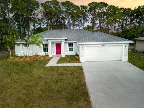 1430 SE Proctor LN, Port Saint Lucie, FL 34983