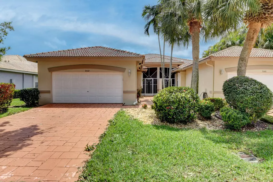 9572 N Crescent View DR, Boynton Beach, FL 33437