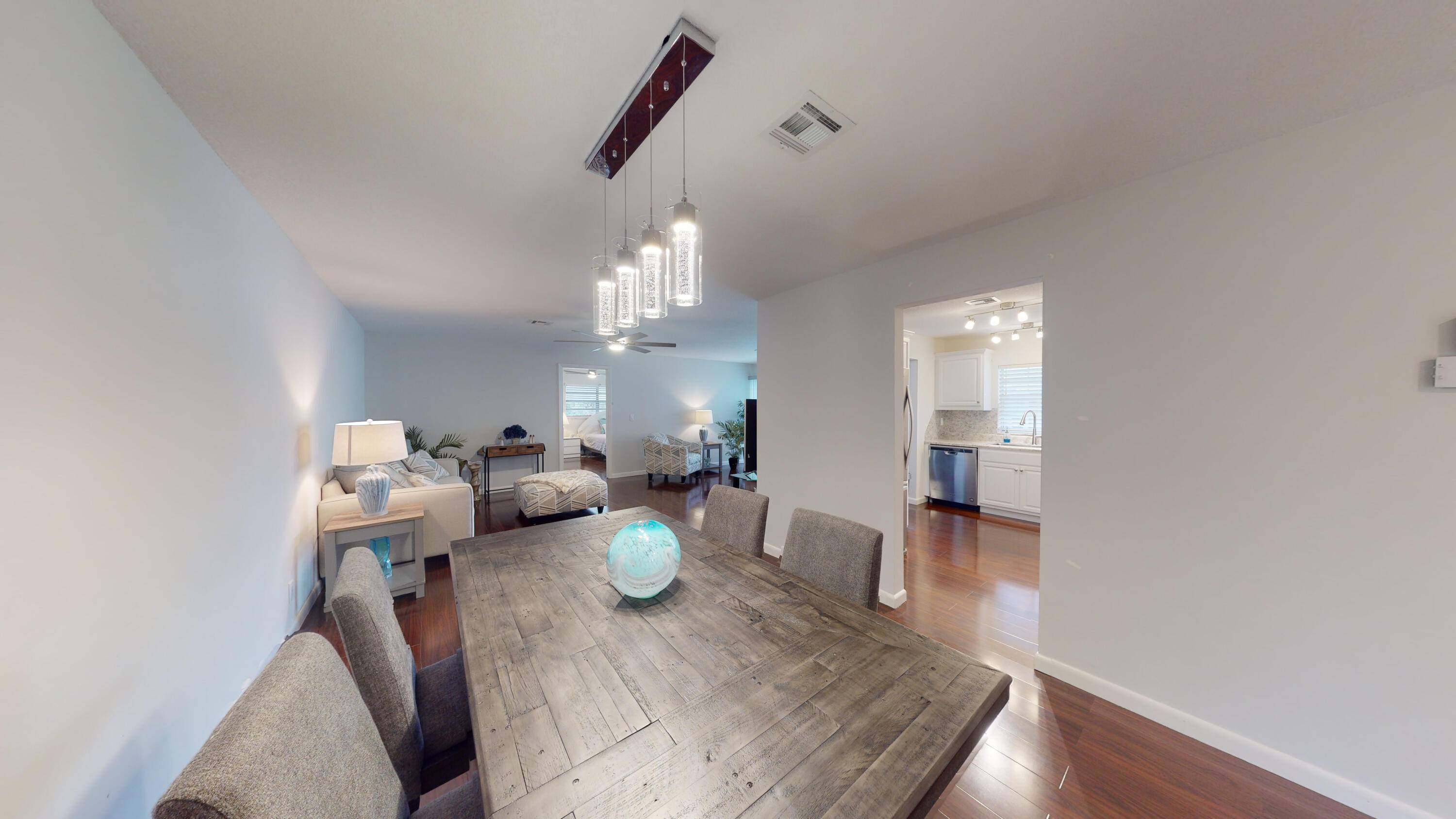 Fort Pierce, FL 34950,318 Colony LN D