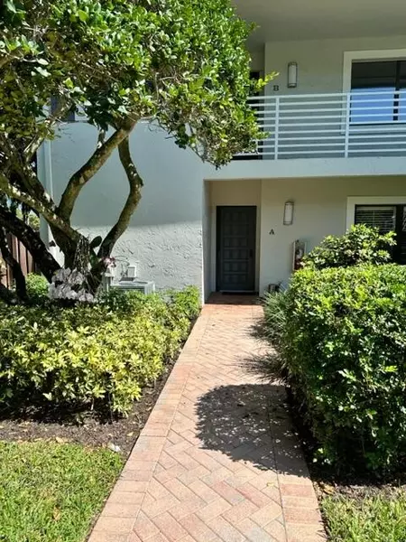 38 Southport LN A, Boynton Beach, FL 33436