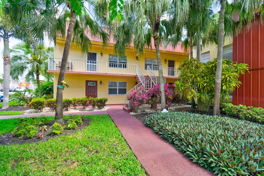 621 Flanders M, Delray Beach, FL 33484