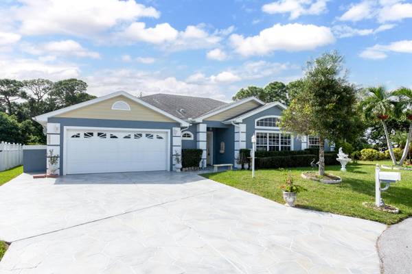 6884 Bronte CIR, Port Saint Lucie, FL 34952