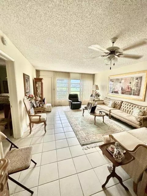 Boca Raton, FL 33496,9244 Flynn CIR 2