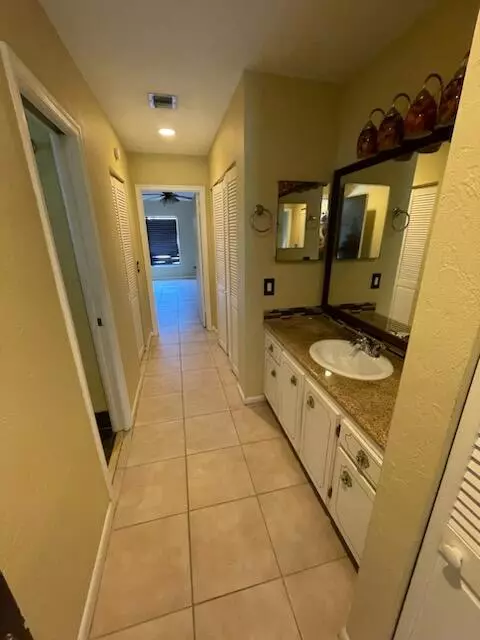 Lake Worth, FL 33467,7508 Deuce LN