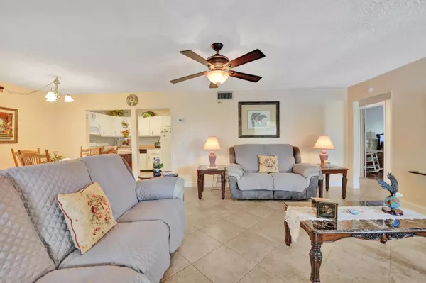 Greenacres, FL 33463,338 Pine Ridge CIR D-2