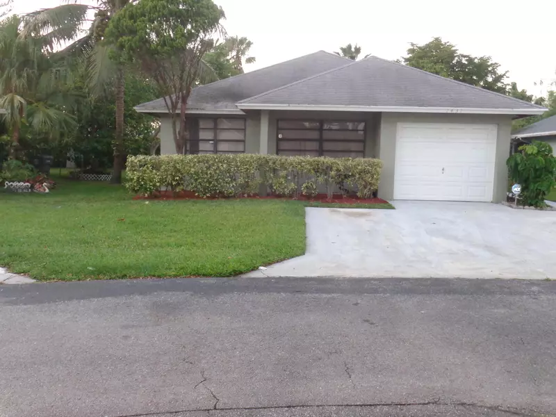 1431 Longarzo PL, West Palm Beach, FL 33415