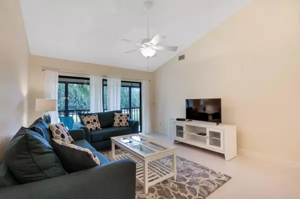 Jupiter, FL 33458,202 Pinecrest CIR F