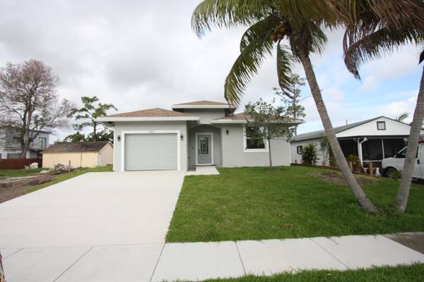 149 Walker AVE,  Greenacres,  FL 33463