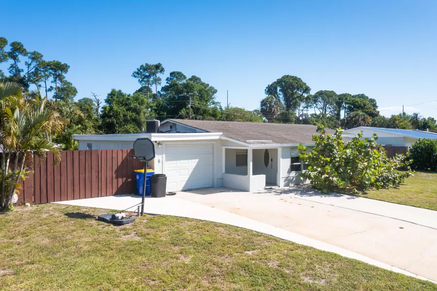 1789 NW Sunset BLVD, Jensen Beach, FL 34957