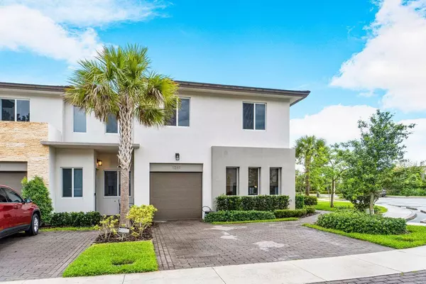 Royal Palm Beach, FL 33411,1211 Pioneer WAY
