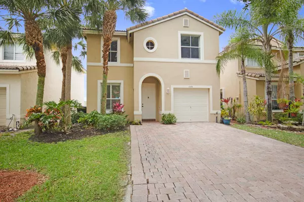 West Palm Beach, FL 33409,4431 Lake Lucerne CIR