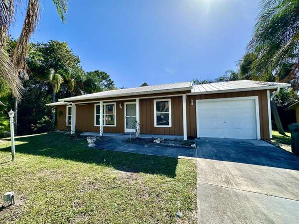 2432 SE Gillette AVE, Port Saint Lucie, FL 34952