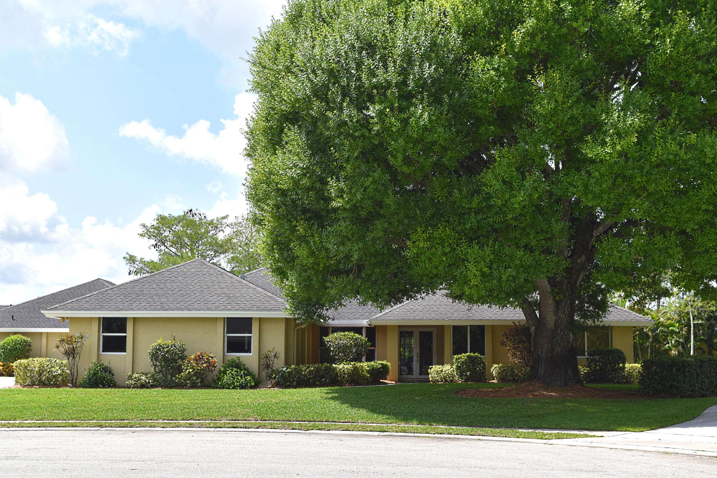1480 Wood Row Way,  Wellington,  FL 33414