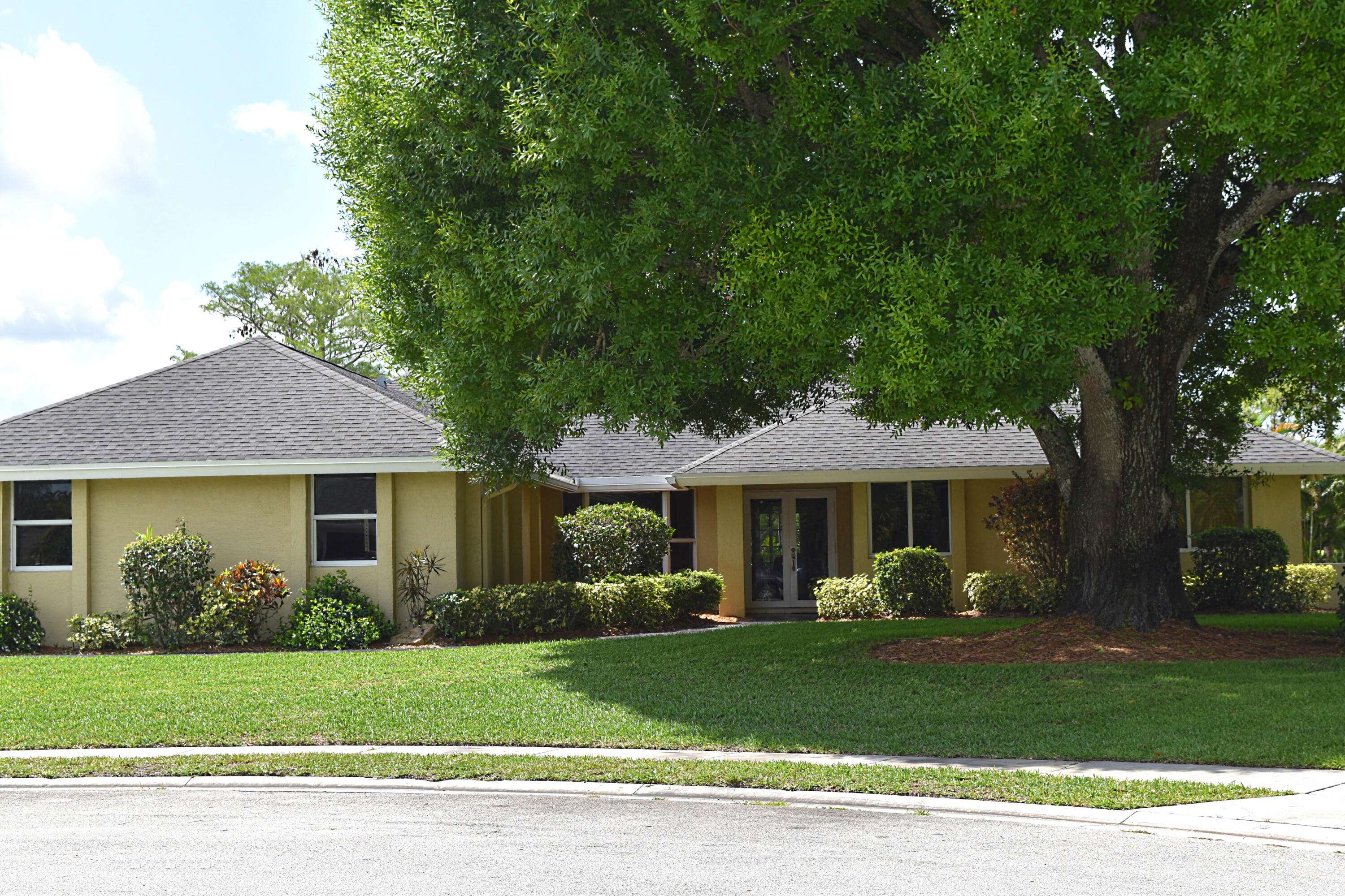 Wellington, FL 33414,1480 Wood Row Way