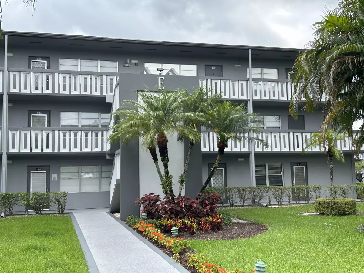 Boca Raton, FL 33434,206 Suffolk E 206 E