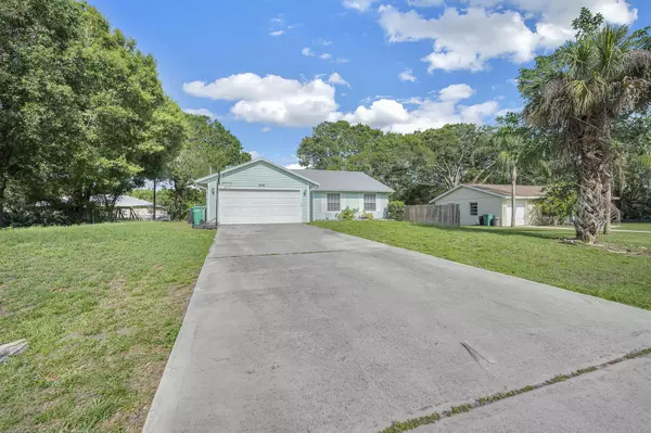 Fort Pierce, FL 34951,5608 Shannon DR