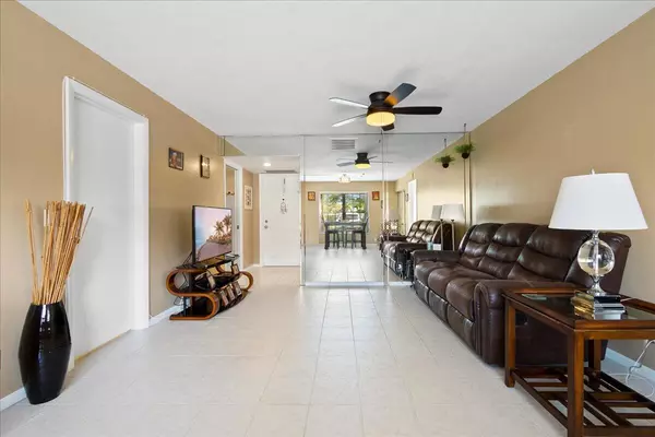 Palm Beach Gardens, FL 33418,5520 Tamberlane CIR 112