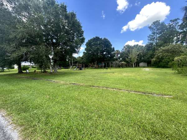 2041 SW Driftwood ST, Port Saint Lucie, FL 34953