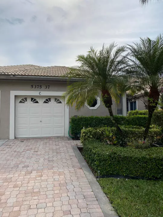 Delray Beach, FL 33484,5375 Monterey CIR 37c