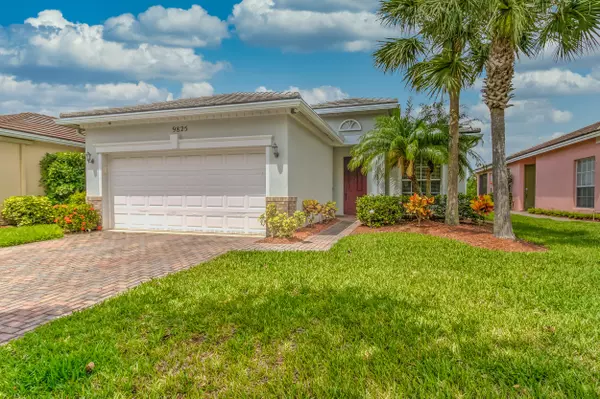 9825 SW Eastbrook CIR, Port Saint Lucie, FL 34987