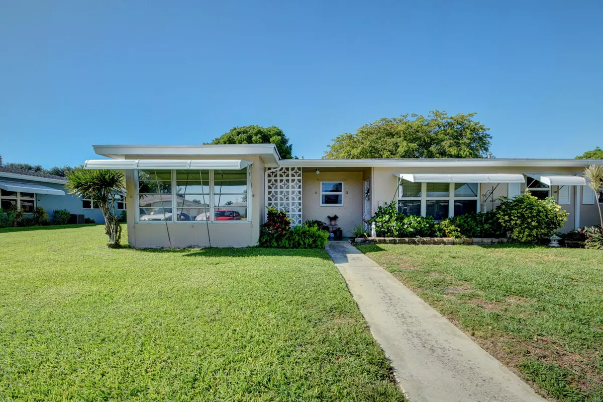 Boynton Beach, FL 33435,360 High Point CT A