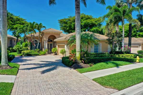 144 Orchid Cay CIR, Palm Beach Gardens, FL 33418