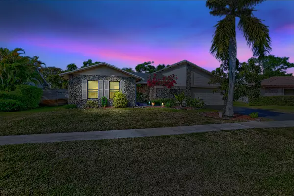 20888 Sugarloaf LN, Boca Raton, FL 33428