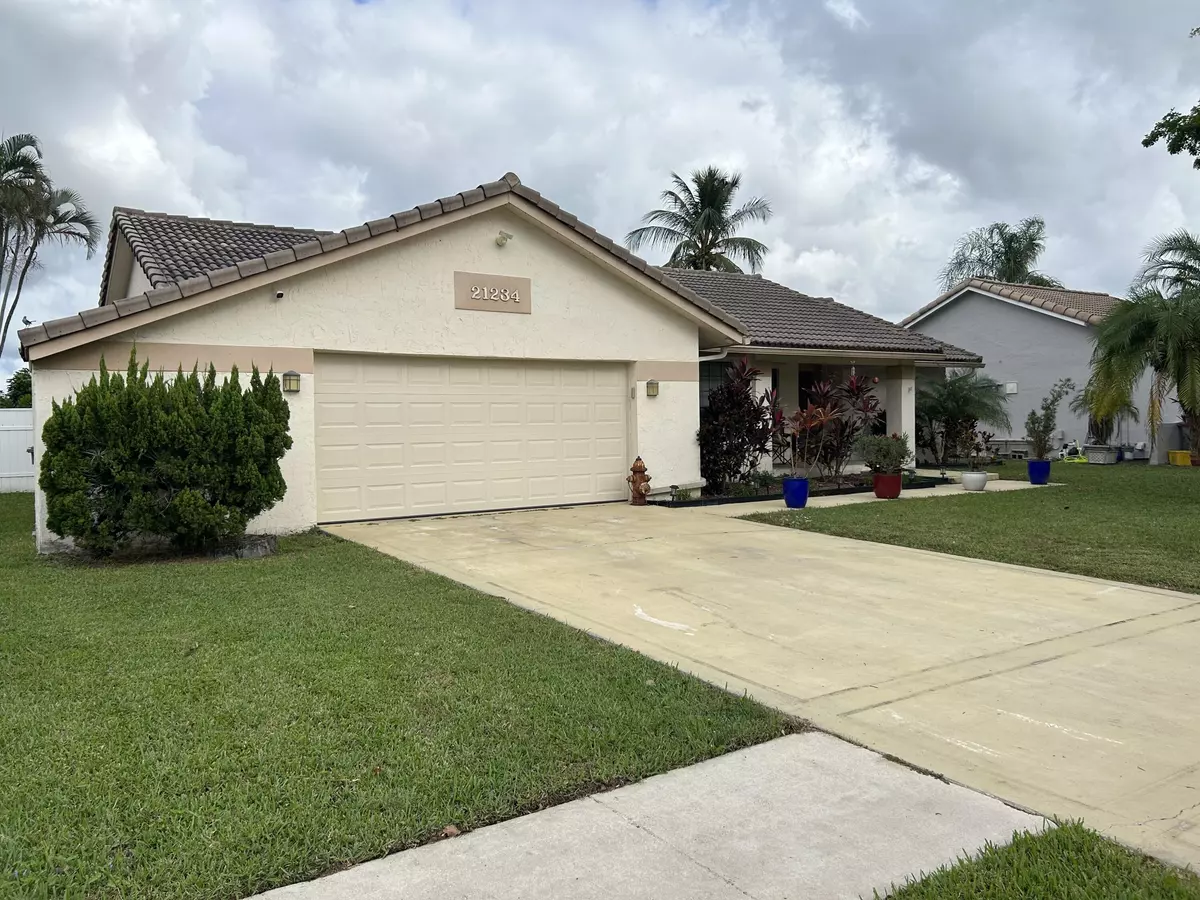 Boca Raton, FL 33428,21234 Hazelwood LN