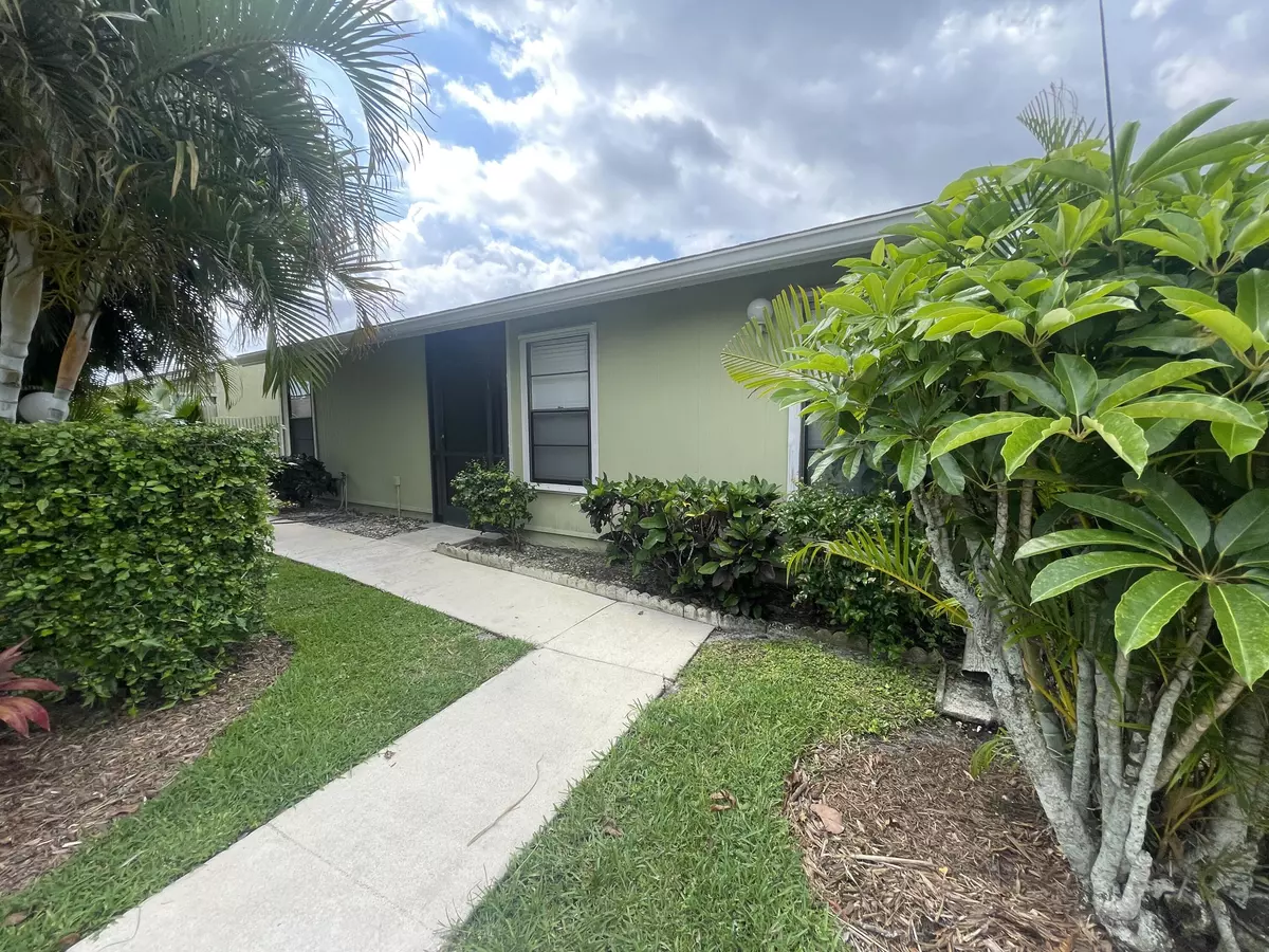 West Palm Beach, FL 33417,4383 N Willow Pond CIR