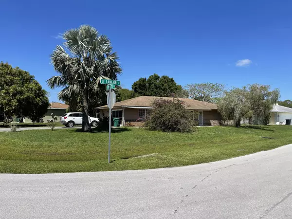 Port Saint Lucie, FL 34983,702 NE Lanfair ST