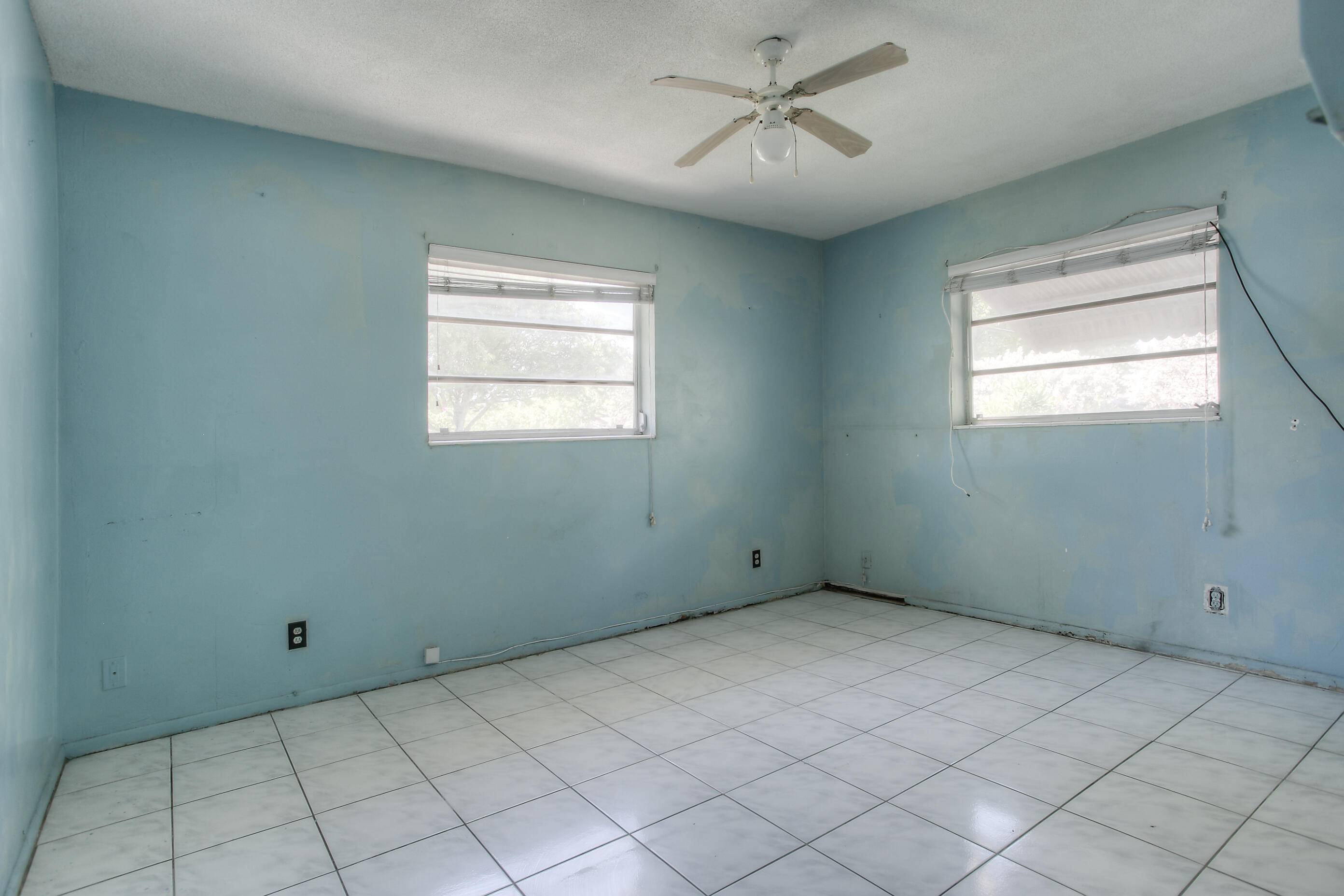 Oakland Park, FL 33334,1411 NE 30th CT