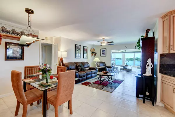 Boynton Beach, FL 33435,1 Colonial Club DR 304