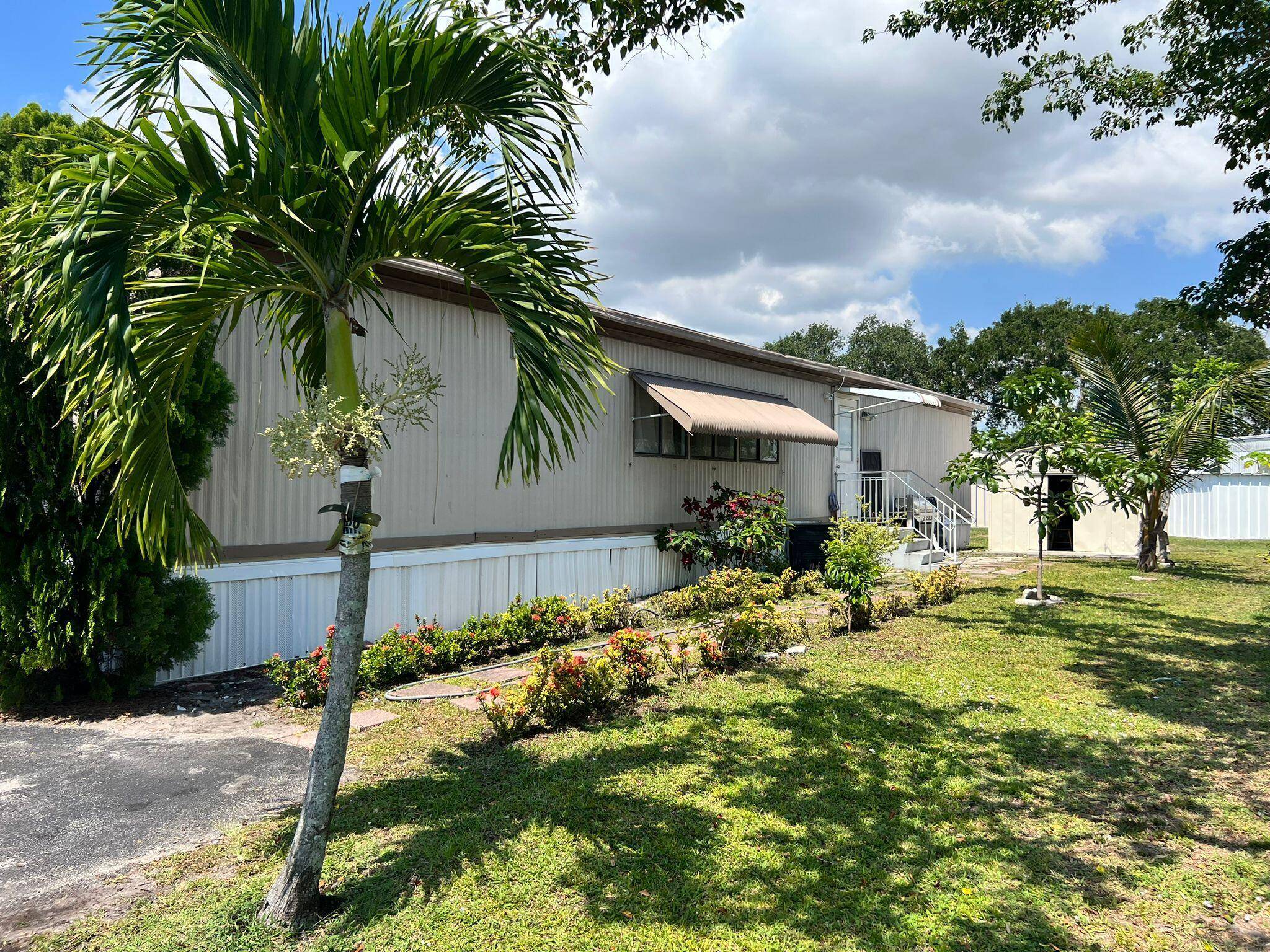 1511 NW 22nd ST 598, Boynton Beach, FL 33436