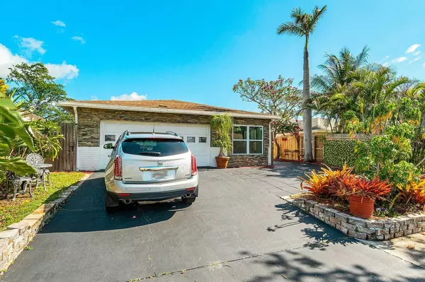 557 NW 52nd ST,  Boca Raton,  FL 33487